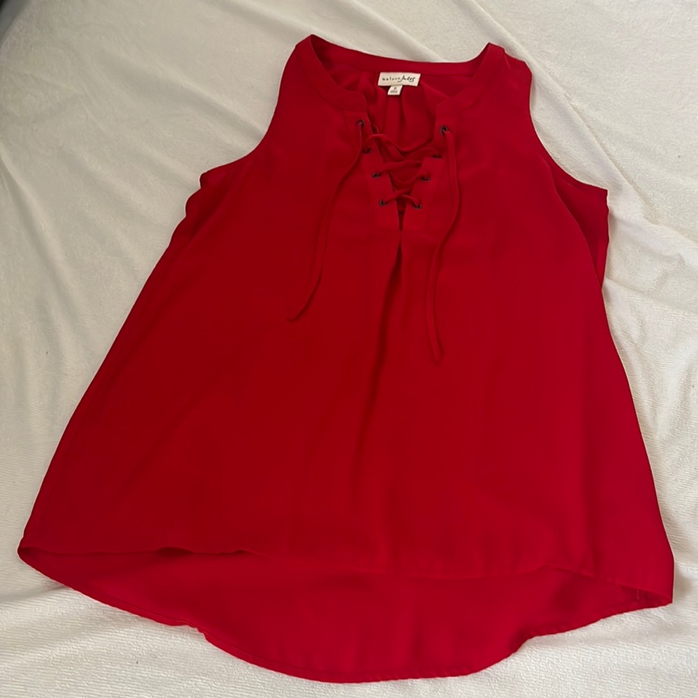 Chiffon asymmetric hem top